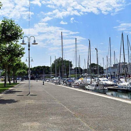 Port De Plaisance Apartment Rochefort  Exterior photo